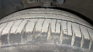 Used 2018 Hyundai Verna [2017-2020] 1.6 VTVT SX Petrol Manual tyres LEFT FRONT TYRE TREAD VIEW