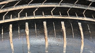 Used 2022 Maruti Suzuki Baleno Alpha AT Petrol Petrol Automatic tyres RIGHT FRONT TYRE TREAD VIEW