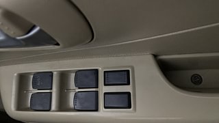 Used 2013 Maruti Suzuki A-Star [2012-2014] VXI Petrol Manual top_features Central locking