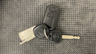 Used 2011 Toyota Etios Liva [2010-2017] VX Petrol Manual extra CAR KEY VIEW