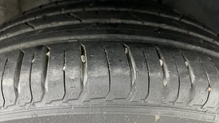 Used 2022 Hyundai Venue [2019-2022] SX Plus 1.0 Turbo DCT Petrol Automatic tyres RIGHT FRONT TYRE TREAD VIEW