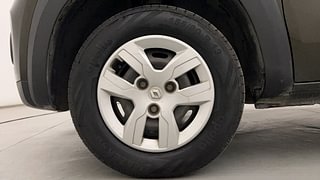 Used 2018 Renault Kwid [2015-2019] RXL Petrol Manual tyres LEFT FRONT TYRE RIM VIEW