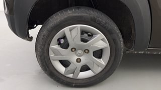 Used 2020 Renault Kwid 1.0L RXT(O) AMT Petrol Automatic tyres RIGHT REAR TYRE RIM VIEW