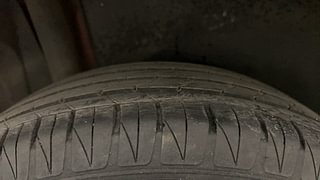 Used 2021 Maruti Suzuki Vitara Brezza [2020-2022] ZXI Plus AT Petrol Automatic tyres RIGHT REAR TYRE TREAD VIEW