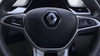 Used 2022 Renault Triber RXZ AMT Petrol Automatic top_features Airbags
