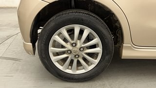 Used 2011 Toyota Etios Liva [2010-2017] VX Petrol Manual tyres RIGHT REAR TYRE RIM VIEW