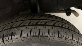 Used 2018 Renault Kwid RXT Anniversary Edition Petrol Manual tyres LEFT REAR TYRE TREAD VIEW