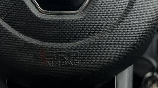 Used 2020 Renault Kwid 1.0L RXT(O) AMT Petrol Automatic top_features Airbags