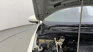 Used 2015 Honda City V Petrol Manual engine ENGINE RIGHT SIDE HINGE & APRON VIEW