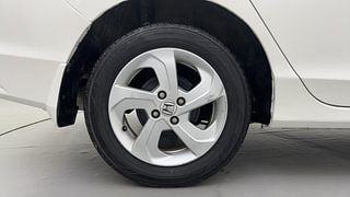 Used 2015 Honda City V Petrol Manual tyres RIGHT REAR TYRE RIM VIEW