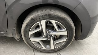 Used 2021 Hyundai Aura SX 1.2 (O) Petrol Petrol Manual tyres RIGHT FRONT TYRE RIM VIEW