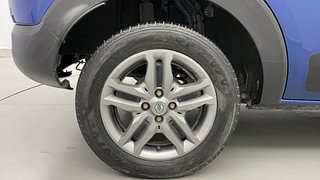 Used 2023 Renault Triber RXZ Dual Tone Petrol Manual tyres RIGHT REAR TYRE RIM VIEW