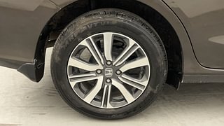 Used 2024 Honda Amaze 1.2 VX CVT i-VTEC Petrol Automatic tyres RIGHT REAR TYRE RIM VIEW
