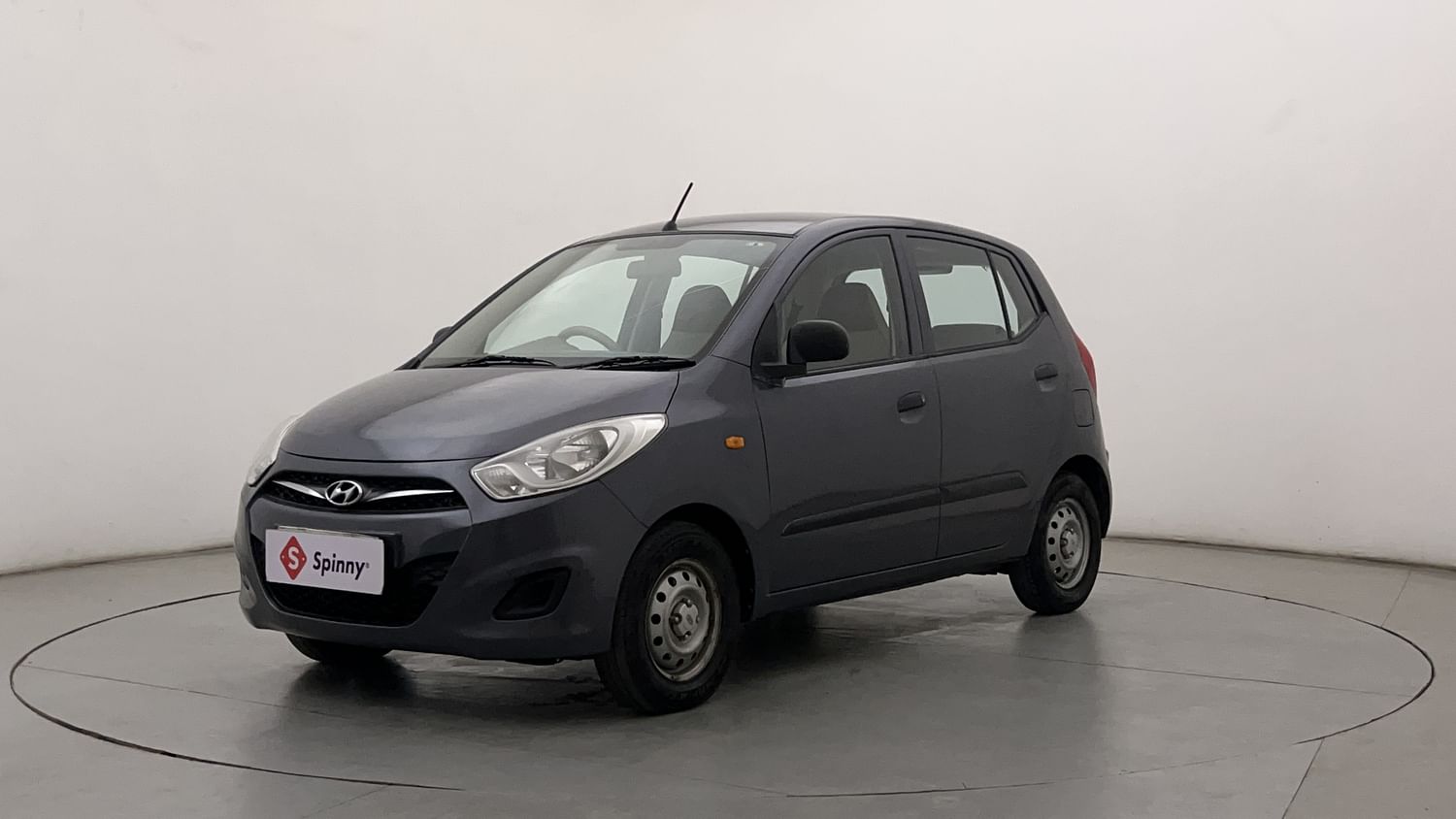 LEFT FRONT CORNER VIEW