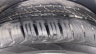 Used 2017 Hyundai Verna [2017-2020] 1.6 VTVT SX (O) AT Petrol Automatic tyres RIGHT FRONT TYRE TREAD VIEW