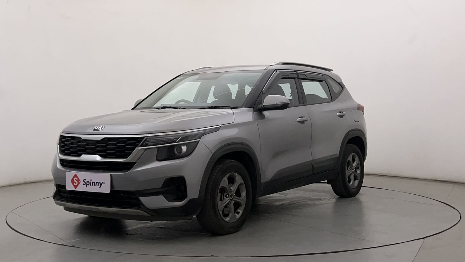 LEFT FRONT CORNER VIEW