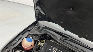 Used 2016 Volkswagen Ameo [2016-2017] Highline 1.5L AT (D) Diesel Automatic engine ENGINE RIGHT SIDE HINGE & APRON VIEW