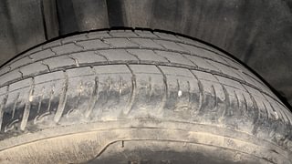 Used 2022 Maruti Suzuki Baleno Alpha Petrol Petrol Manual tyres RIGHT REAR TYRE TREAD VIEW