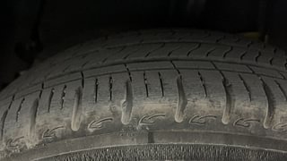 Used 2021 Hyundai Aura SX 1.2 (O) Petrol Petrol Manual tyres RIGHT REAR TYRE TREAD VIEW