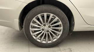 Used 2016 Maruti Suzuki Ciaz [2014-2017] ZXI+ Petrol Manual tyres RIGHT REAR TYRE RIM VIEW