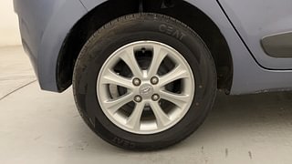 Used 2015 Hyundai Grand i10 Asta 1.2 Kappa VTVT Petrol Manual tyres RIGHT REAR TYRE RIM VIEW