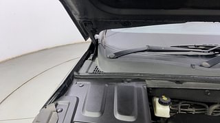 Used 2020 MG Motors Hector Plus Sharp 2.0 Diesel Turbo MT 6-STR Diesel Manual engine ENGINE RIGHT SIDE HINGE & APRON VIEW