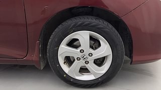 Used 2016 Honda City V Petrol Manual tyres RIGHT FRONT TYRE RIM VIEW