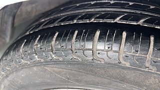 Used 2012 Hyundai Eon [2011-2018] Sportz Petrol Manual tyres RIGHT FRONT TYRE TREAD VIEW