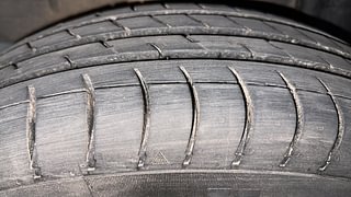 Used 2022 Renault Triber RXT Petrol Manual tyres RIGHT REAR TYRE TREAD VIEW