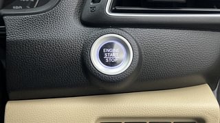Used 2024 Honda Amaze 1.2 VX CVT i-VTEC Petrol Automatic top_features Keyless start