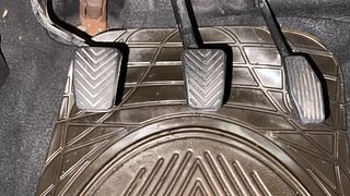 Used 2012 Hyundai Eon [2011-2018] Sportz Petrol Manual interior PEDALS VIEW