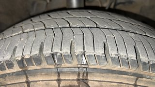 Used 2020 Tata Tiago [2018-2020] XZA Plus Dual Tone Roof AMT Petrol Automatic tyres RIGHT FRONT TYRE TREAD VIEW