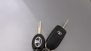 Used 2020 Tata Tiago [2018-2020] XZA Plus Dual Tone Roof AMT Petrol Automatic extra CAR KEY VIEW