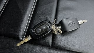 Used 2020 Renault Kwid 1.0L RXT(O) AMT Petrol Automatic extra CAR KEY VIEW