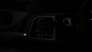Used 2017 Hyundai Verna [2017-2020] 1.6 VTVT SX (O) AT Petrol Automatic interior GEAR  KNOB VIEW