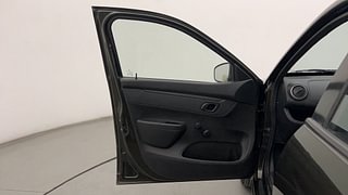 Used 2018 Renault Kwid [2015-2019] RXL Petrol Manual interior LEFT FRONT DOOR OPEN VIEW