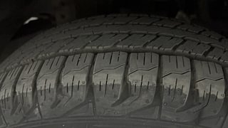 Used 2018 Mahindra Scorpio [2017-2020] S5 Diesel Manual tyres RIGHT FRONT TYRE TREAD VIEW