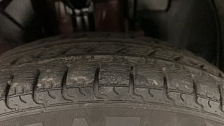 Used 2018 Renault Kwid RXT Anniversary Edition Petrol Manual tyres RIGHT FRONT TYRE TREAD VIEW