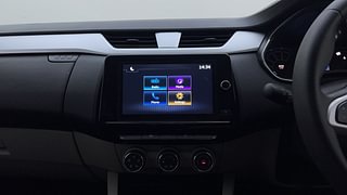 Used 2022 Renault Triber RXZ AMT Petrol Automatic interior MUSIC SYSTEM & AC CONTROL VIEW