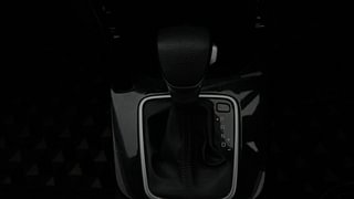 Used 2019 Kia Seltos HTK Plus AT D Diesel Automatic interior GEAR  KNOB VIEW