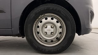 Used 2014 Hyundai i10 magna 1.1 Petrol Manual tyres RIGHT FRONT TYRE RIM VIEW