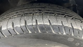 Used 2012 Honda Brio [2011-2016] S MT Petrol+CNG (Outside Fitted) Petrol+cng Manual tyres RIGHT FRONT TYRE TREAD VIEW