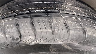 Used 2017 Hyundai Verna [2017-2020] 1.6 VTVT SX (O) AT Petrol Automatic tyres LEFT FRONT TYRE TREAD VIEW
