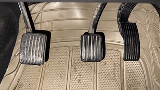 Used 2014 Hyundai Xcent [2014-2017] SX (O) Petrol Petrol Manual interior PEDALS VIEW