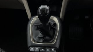 Used 2019 Hyundai New Santro 1.1 Sportz CNG Petrol+cng Manual interior GEAR  KNOB VIEW