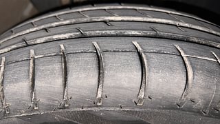 Used 2022 Renault Triber RXT Petrol Manual tyres RIGHT FRONT TYRE TREAD VIEW