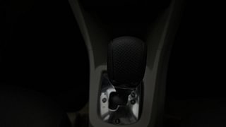 Used 2020 Tata Tiago [2018-2020] XZA Plus Dual Tone Roof AMT Petrol Automatic interior GEAR  KNOB VIEW