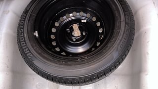 Used 2017 Hyundai Verna [2017-2020] 1.6 VTVT SX (O) AT Petrol Automatic tyres SPARE TYRE VIEW