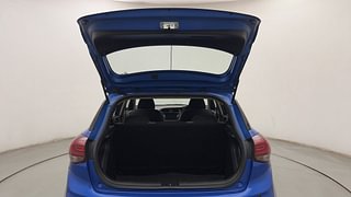 Used 2018 Hyundai Elite i20 [2018-2020] Magna Executive CVT Petrol Automatic interior DICKY DOOR OPEN VIEW