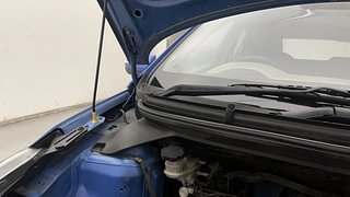 Used 2019 Hyundai Elite i20 [2018-2020] Asta CVT Petrol Automatic engine ENGINE RIGHT SIDE HINGE & APRON VIEW